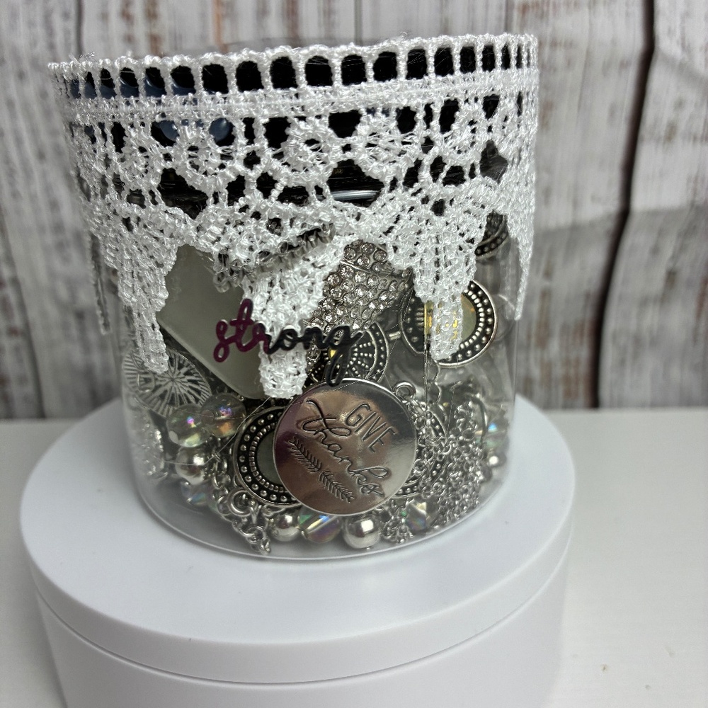 Mystery Treasure 12 oz Jar - Lot 0239